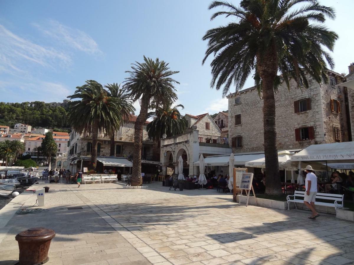 Inn Town Center Hvar Town Esterno foto